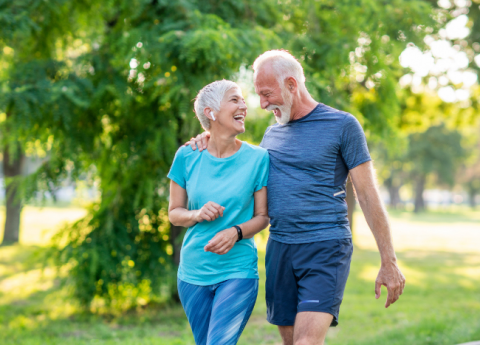 Anziani e attività fisica: il valore della bella stagione per l’invecchiamento attivo