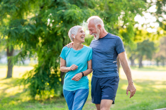 Anziani e attività fisica: il valore della bella stagione per l’invecchiamento attivo