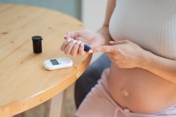 Diabete gestazionale: Sintomi, cause, rischi e come curarlo